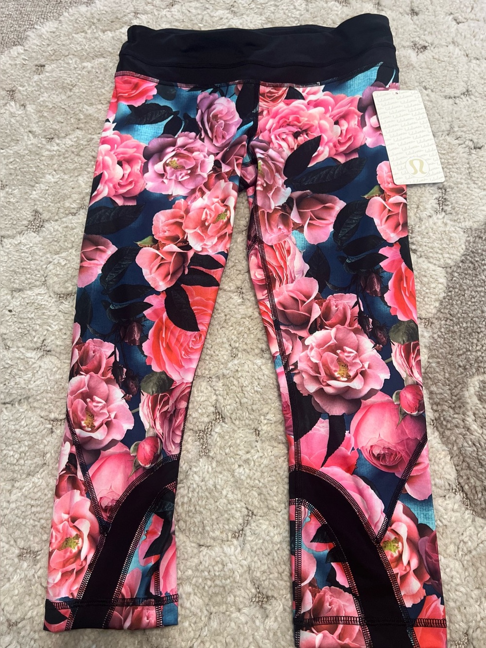Lululemon Secret Garden Run: Inspire Crop II (Size 6, NWT) Rare/HTF new, 2014
